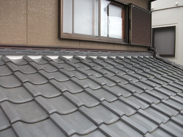 壁と屋根の取り合い部の漆喰